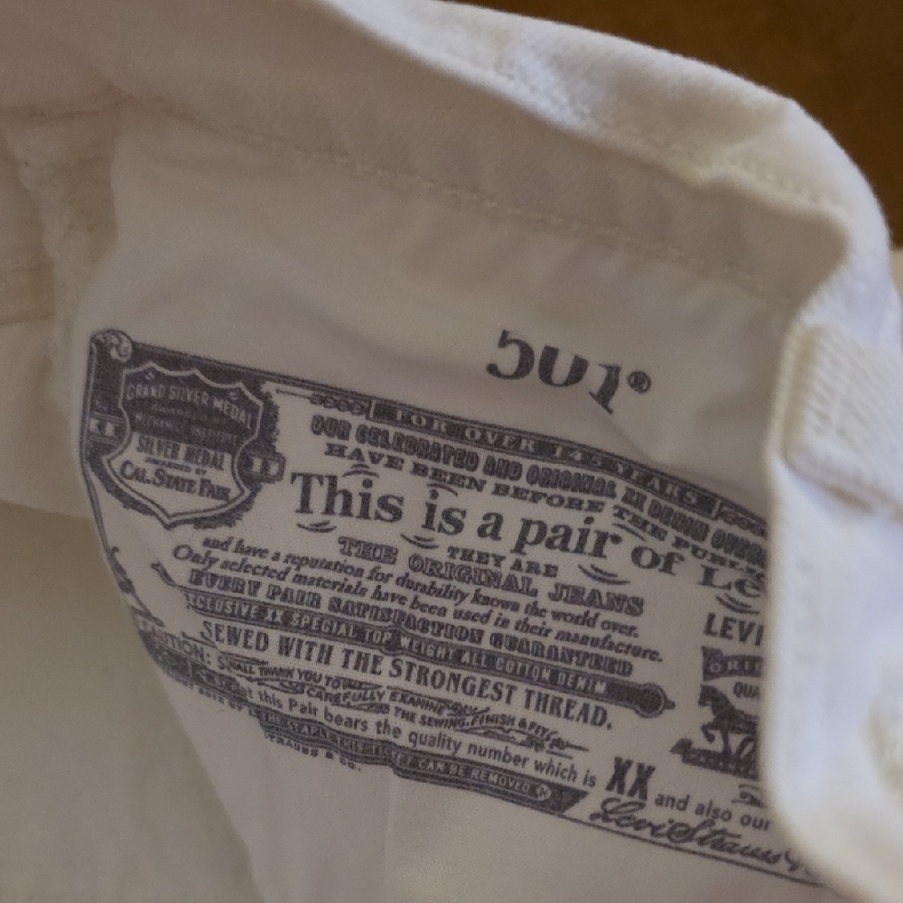 Levi's White Denim Cutoff Shorts - Picture 14 of 16